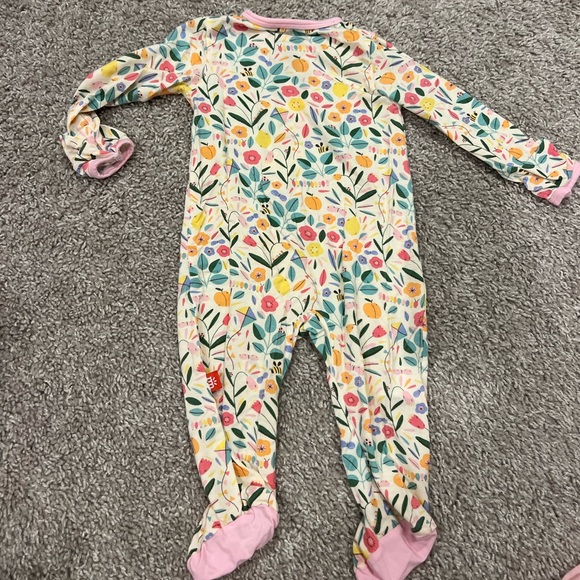 Magnetic Me Sleeper - Picture 3 of 3